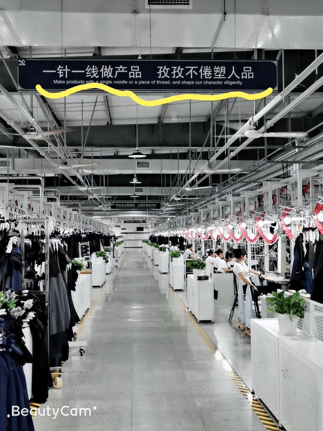 企業工作服定制為工作者提供溫暖